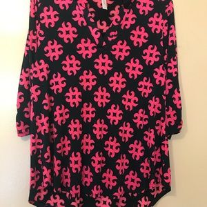 Woman’s tunic v neck